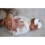 Experienced Professional Newborn portrait photographer